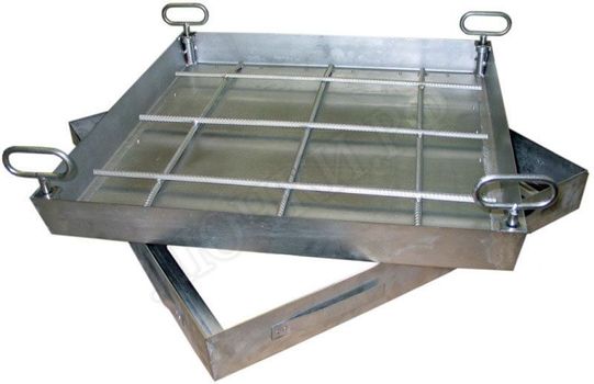 Напольный люк Техник 550*750 Напольный люк Техник 550*750